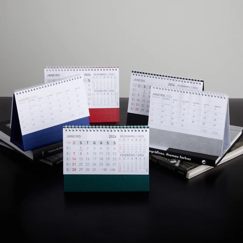 Calendário De Mesa 2025