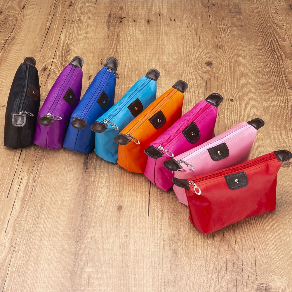 Nécessaire Impermeável Poliéster, Detalhe Couro Sintético