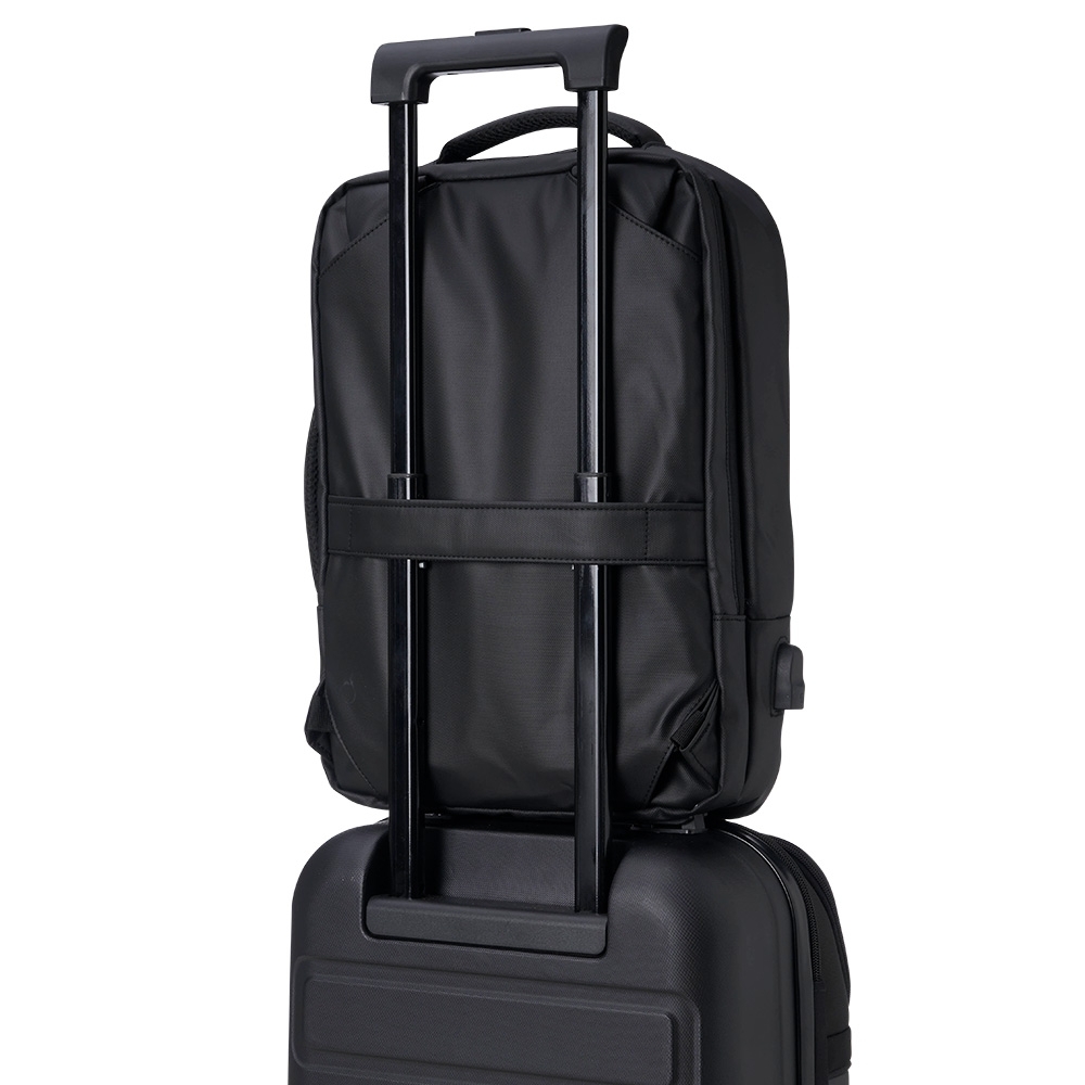Mochila Couro Sintético Usb 17L MOCHILA COURO SINTÉTICO USB 17L