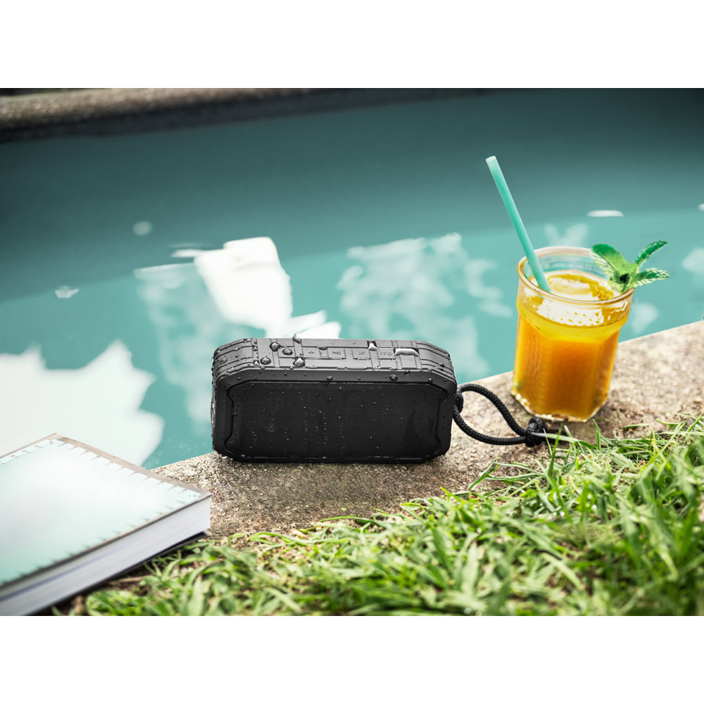 Caixa De Som Sheeran Ipx7: Portabilidade, 10W E Abs 100% Reciclado Caixa de Som Sheeran IPX7: Portabilidade, 10W e ABS 100% Reciclado